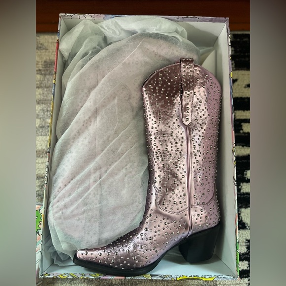 JEFFREY CAMPBELL FREE PEOPLE DAGGET STUDDED WESTERN BOOTS METALLIC PINK 💖 - Picture 8 of 8